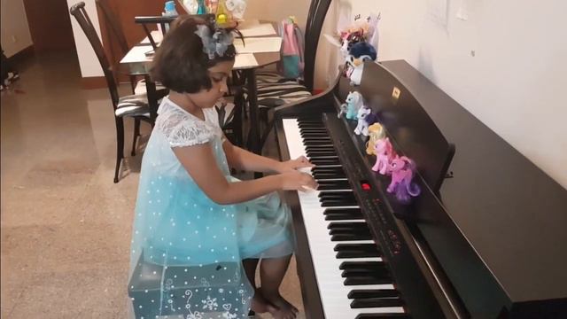 Dil Diyan Gallan on piano - by Anushka Shankar смотреть онлайн