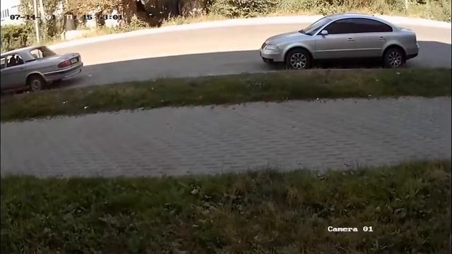 Пример работы HD-TVI видеокамеры 1.0 Mp HikVision DS-2CE16C0T-IT5 (3.6 мм) смотреть онлайн