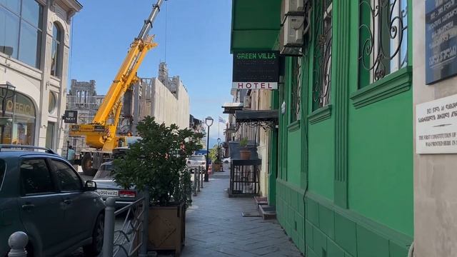 Батуми 2023. Новый уютный ресторан D'AMOUR BAR. Старые улочки. Новый костюм. Грузия. смотреть онлайн