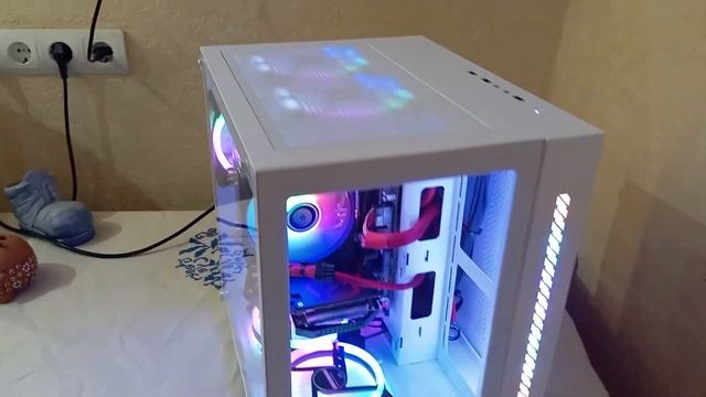 Компьютер в корпусе "аквариум" Ginzzu V400 смотреть онлайн