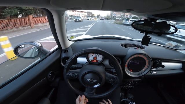 Mini Cooper R56 (2012) - POV City Drive [4K] #MiniCooper