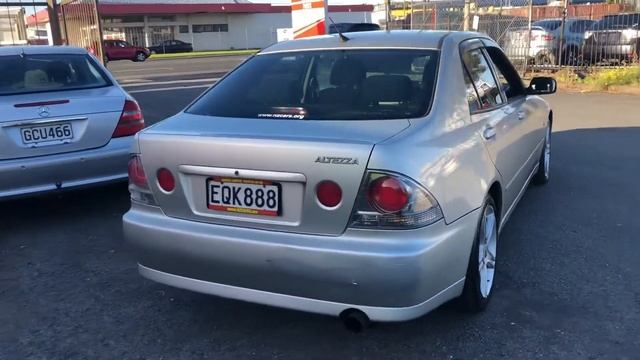 1999 Toyota Altezza смотреть онлайн