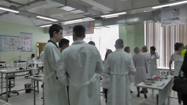 28.04.2017 DeafSkills. В лаборатории химического анализа. 06118 смотреть онлайн
