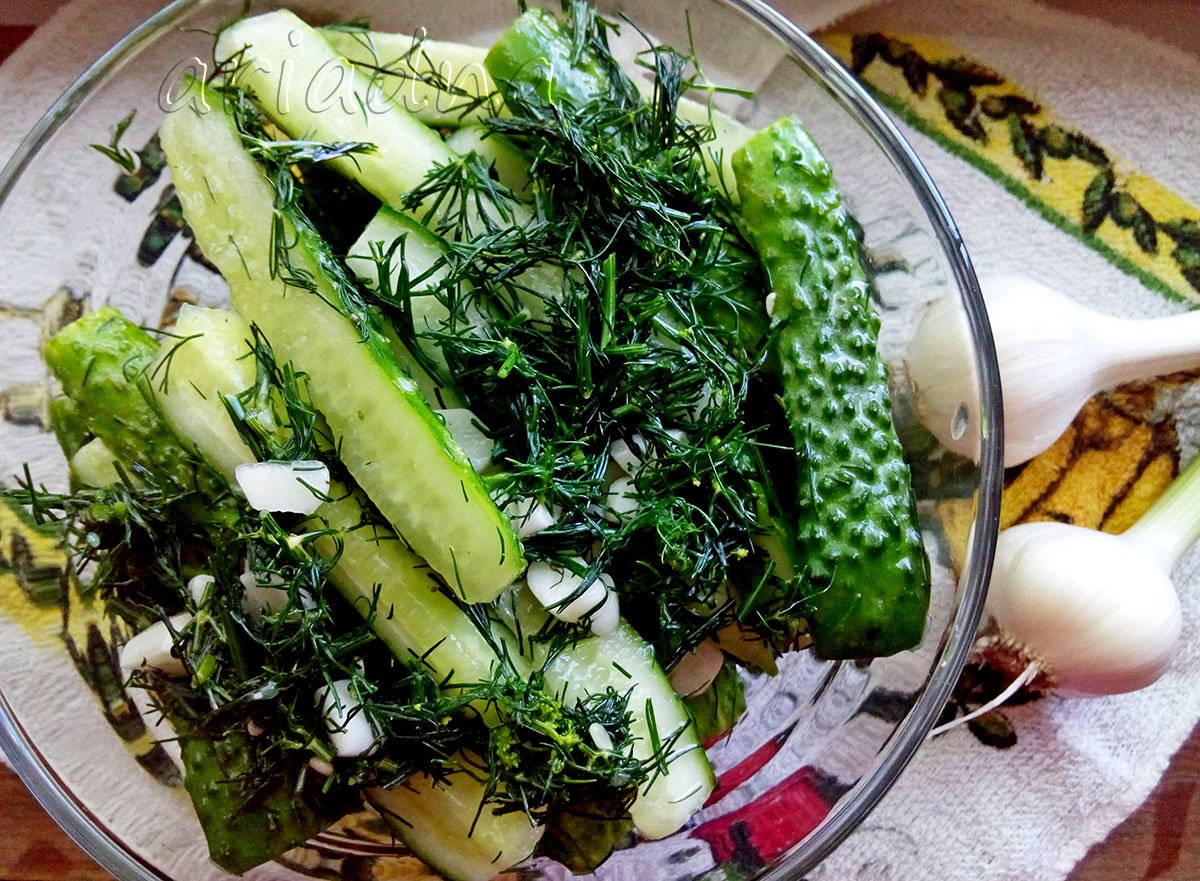 Быстрые малосольные огурчики..mp4 смотреть онлайн