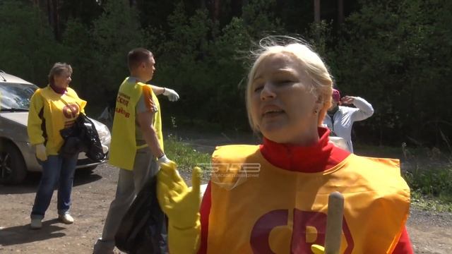 В Златоусте очистили от мусора сосновый бор в районе «Веселой горки» смотреть онлайн