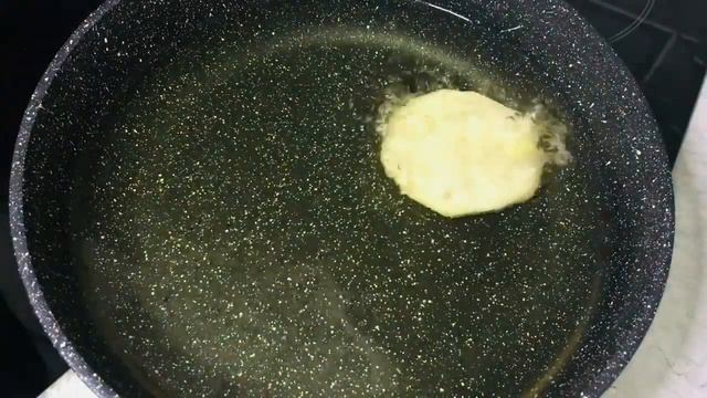 Я называю их «кабачковые чебуреки»: нежные кабачки в хрустящем тесте разлетаются со стола за минуты смотреть онлайн