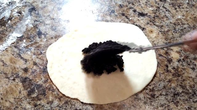 Пирожки с маком и глазурью. Маковые булочки смотреть онлайн