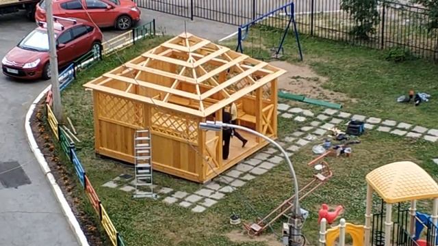 Деревянная беседка. Wooden summer house. Time Lapse смотреть онлайн