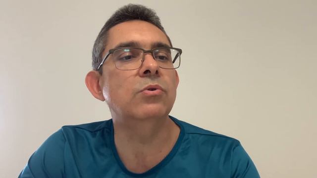 Jesus nos diz que ou servimos a Deus ou ao dinheiro (Lc 16, 1-13) смотреть онлайн