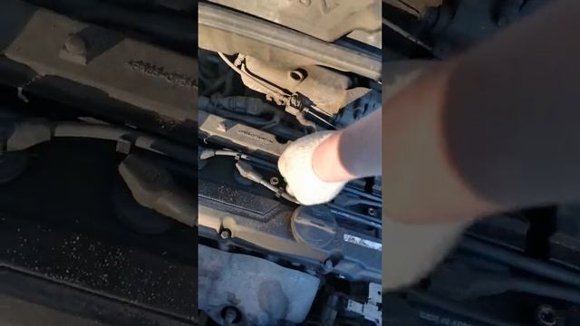 Hyundai Getz! Повышенный расход топлива. Замена Свечей. Замена свечных проводов. смотреть онлайн