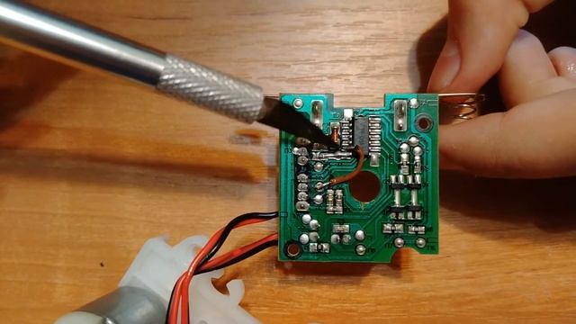 Переделка автоматического освежителя воздуха Glade