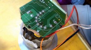 Hitachi Fujian не включается. 3 часть. Замена ТДКСа на не родной. Как выпаять ТДКС.