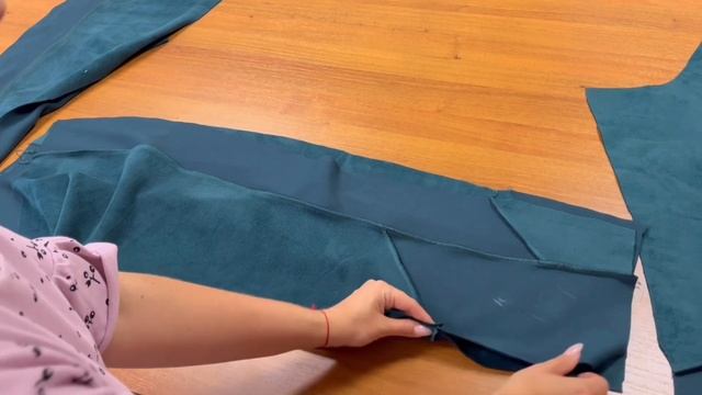 Как сшить трикотажные женские брюки. Выкройка мозаика смотреть онлайн