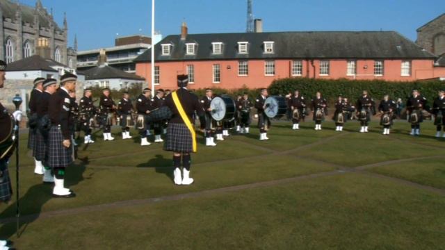 Bagpipes & Drums of the Emerald Society - Amazing Grace смотреть онлайн
