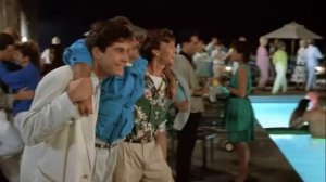 Уикенд у Берни - перевод Алексей Михалёв