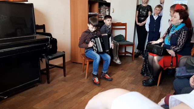 ВИДЕО С АКАДЕМИЧЕСКОГО КОНЦЕРТА МУЗЫКАЛЬНОЙ ШКОЛЫ смотреть онлайн