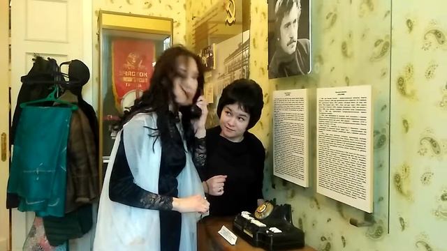 Разговор по телефону. Гузель жжёт смотреть онлайн