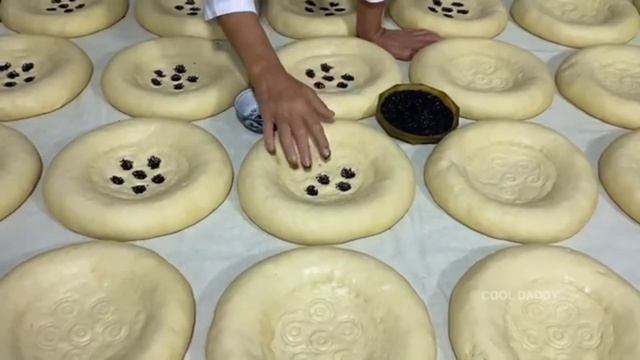 300-year-old recipe, Uzbek national - Samarkand bread узбекский национальный - самаркандский хлеб смотреть онлайн