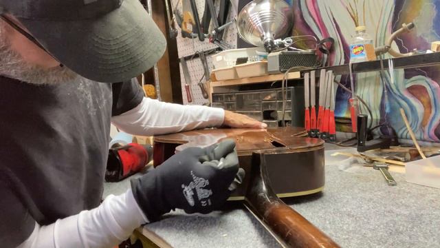 SS Stewart Archtop Gets Back Surgery- Restoration part 3 смотреть онлайн