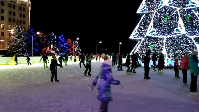 Каток на площади Славы, Самара смотреть онлайн