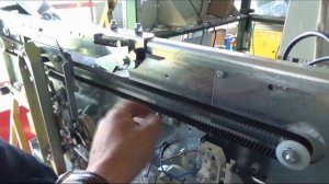 Привод дверей кабины лифта.