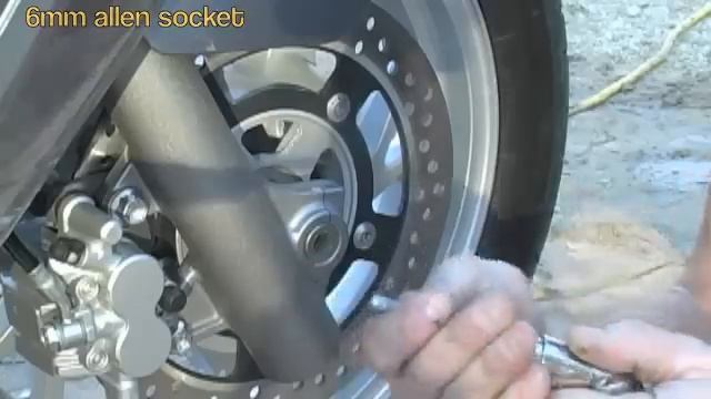07+ Suzuki Burgman 400 Front Wheel Installation | MicBergsma смотреть онлайн