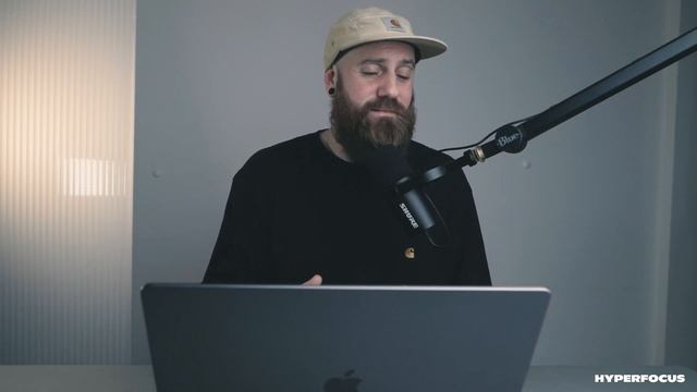 M1 Max Macbook Pro : A DESIGNERS THOUGHTS смотреть онлайн