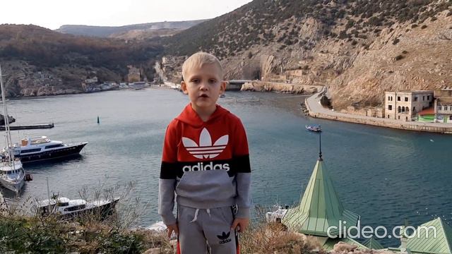 Тасане Лев читает произведение Лидии Огурцовой «Балаклава» (Симферополь, 5 лет) смотреть онлайн