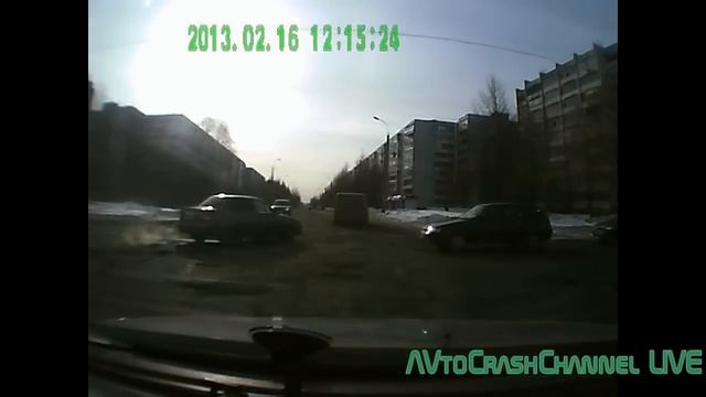 Зазевался и догнал в зад смотреть онлайн