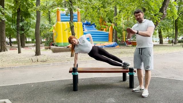 Тренировка В и D. Упражнение 8: Позиция "Боковая планка" на прямой руке смотреть онлайн