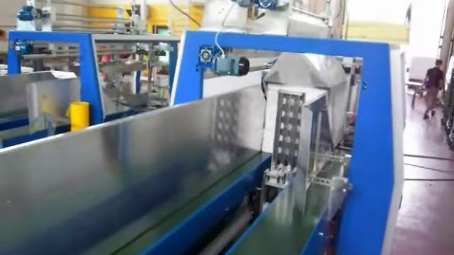 Групповая упаковка пенопласта в  термоусадочную пленку