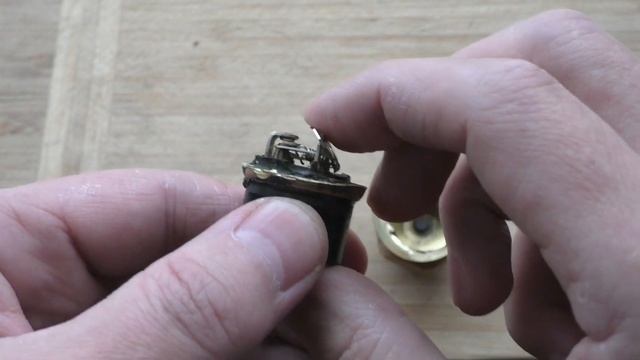 Реле вентилятора радиатора! Что внутри датчика? Как работает датчик включения вентилятора охлаждени