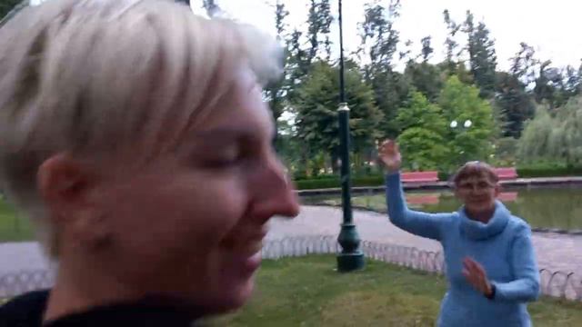 Харьков, танцы у Озера, "Радоваться жизни!' смотреть онлайн