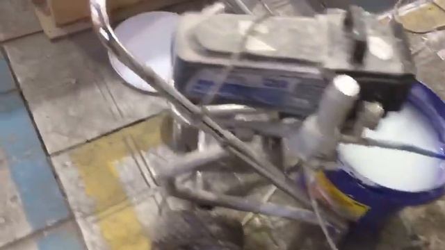 HYVST SPT 670 снимаем старую побелку с потолка производственного здания смотреть онлайн