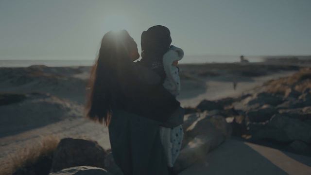 Beach Lullaby смотреть онлайн