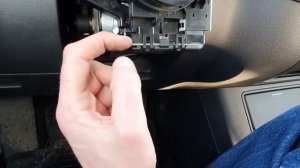 VW - Как снять блок управления рулевой колонкой и не сломать крепление!