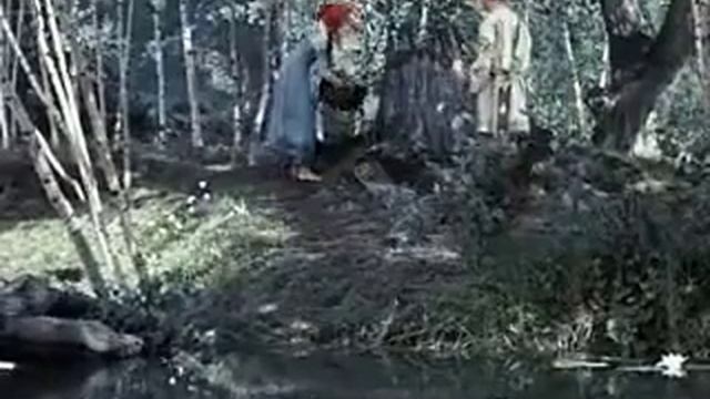 Морозко Настенька поливает пенек смотреть онлайн