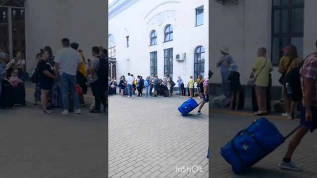Вход в Железнодорожный вокзал Симферополь 12.07.23. ??? смотреть онлайн