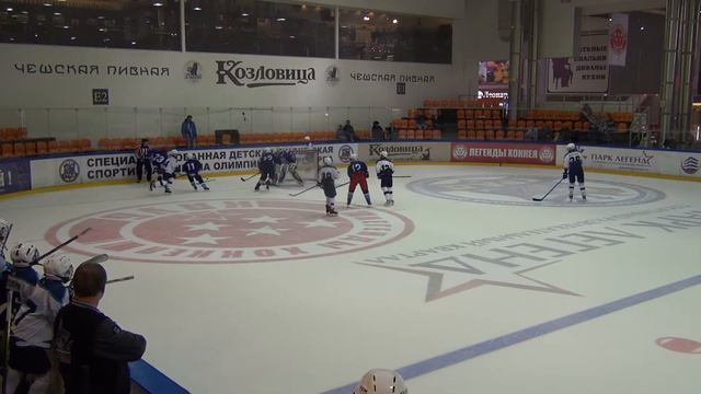 2017-09-17 Серебряные акулы 2004 - Град 2004 (2-ой период) смотреть онлайн