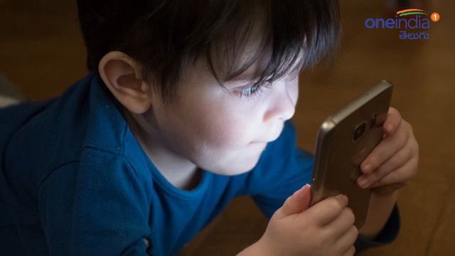 How To Control Mobile Addiction In Kids || Effects Of Mobile Phones On Children || Oneindia Telugu смотреть онлайн