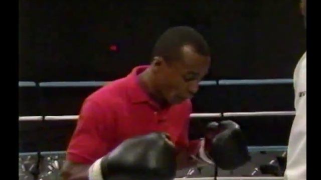 Mike Tyson vs Michael Spinks (prefight special,fight,post fight special_all_chunk_4.avi смотреть онлайн