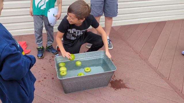 Bobbing For Apples 🍎