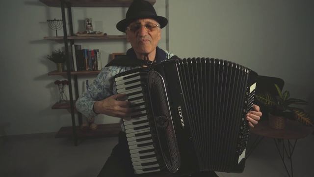 Autumn Leaves ?- Emil Aybinder (Jazz Accordion Solo) смотреть онлайн