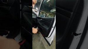 снять обшивку двери new santafe 2021