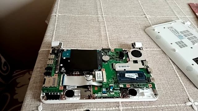 A channel update and a new project the MSI U180 Netbook смотреть онлайн