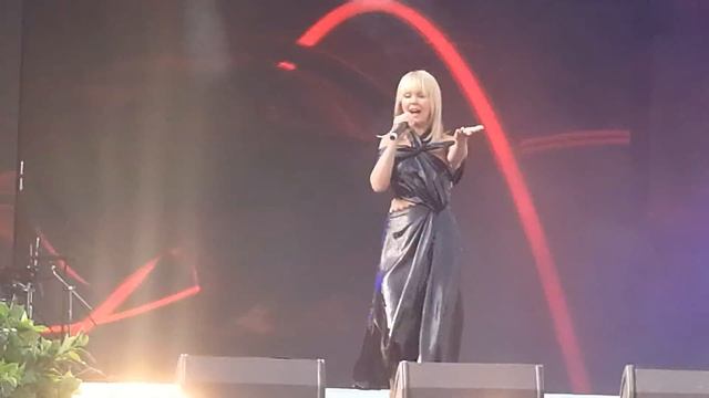 Большой семейный пекник в парке #сокольники 02.09.2018 певица Валерия смотреть онлайн