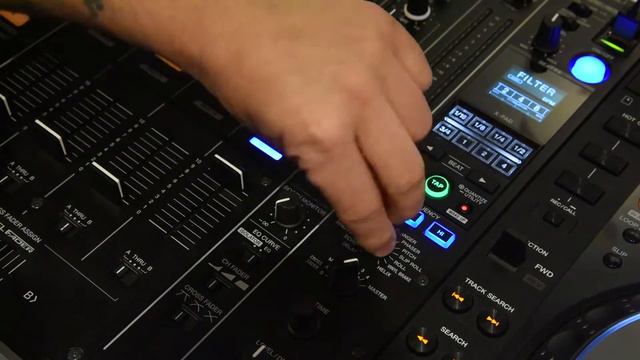 Pioneer DJM-900NXS2 Unboxing @ DJ Huset 2016 смотреть онлайн