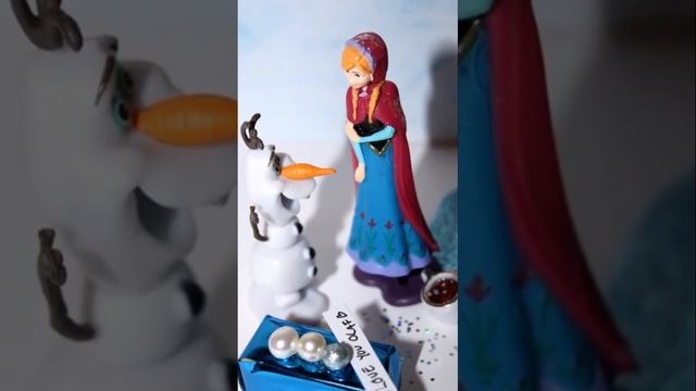 Frozen Miniature Christmas Tree Olaf смотреть онлайн