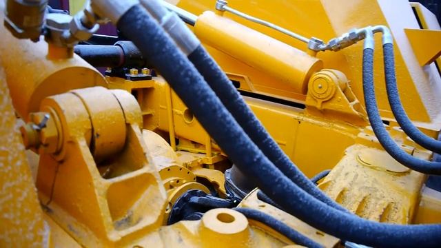 ГОТОВЫ НА ПРОДАЖУ 3 ТРАКТОРА. КИРОВЕЦ К 700, КИРОВЕЦ К 701 и КИРОВЕЦ К-701 С ДВС ЯМЗ-240Р смотреть онлайн