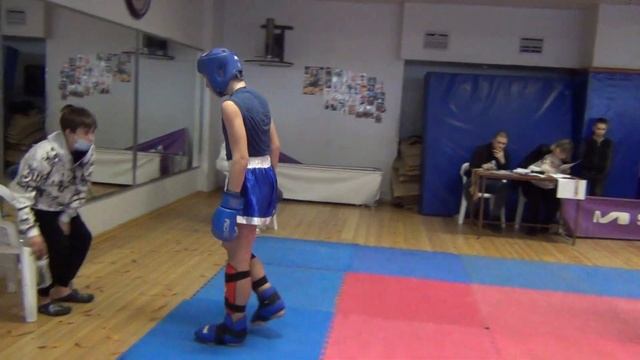 ЧДО Мариуполь 05.02.22. WAKO 1/2 финала Кик Лайт Крутоуз Р.(синий)-Карнаух М(красный) смотреть онлайн